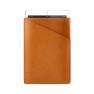  Mujjo - Sleeve Slim Fit in Pelle per iPad Air 1 / 2 / Pro 9.7" - Marrone sticky