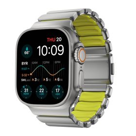 Nomad Stratos Cinturino in Titanio Apple Watch 44/45/46/49 mm Naturale/Volt