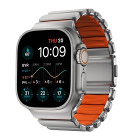 Nomad Stratos Cinturino in Titanio Apple Watch 44/45/46/49 mm Naturale/Arancio Ultra