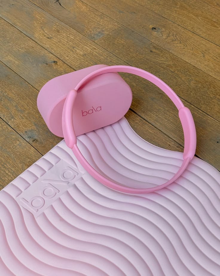 Pesi indossabili BALA durante una lezione di Pilates